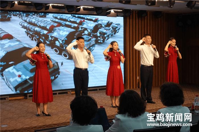 救援男孩毕业生